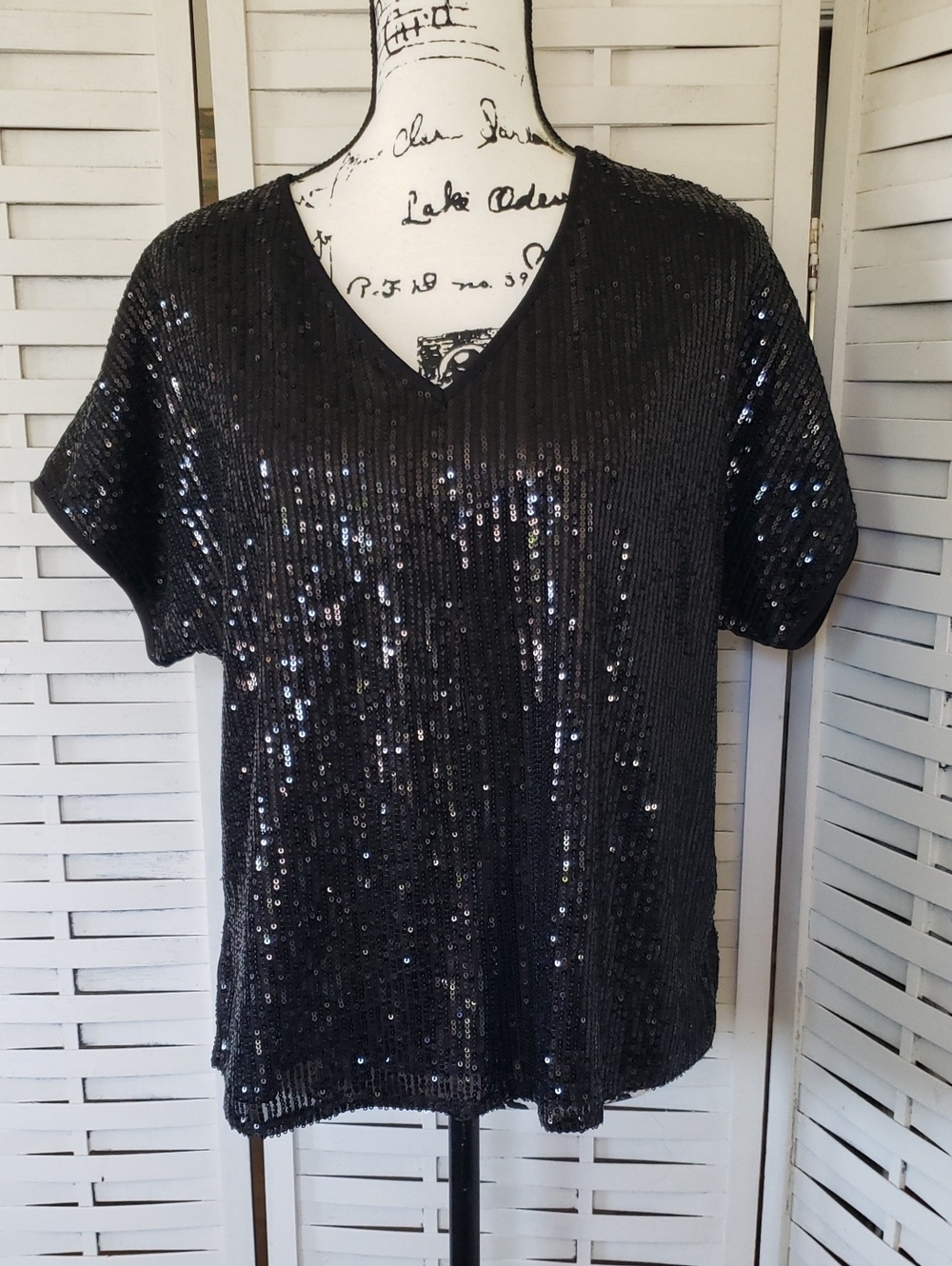 Savanna Jane Black Sequin V-Neck Women’s Top New M
